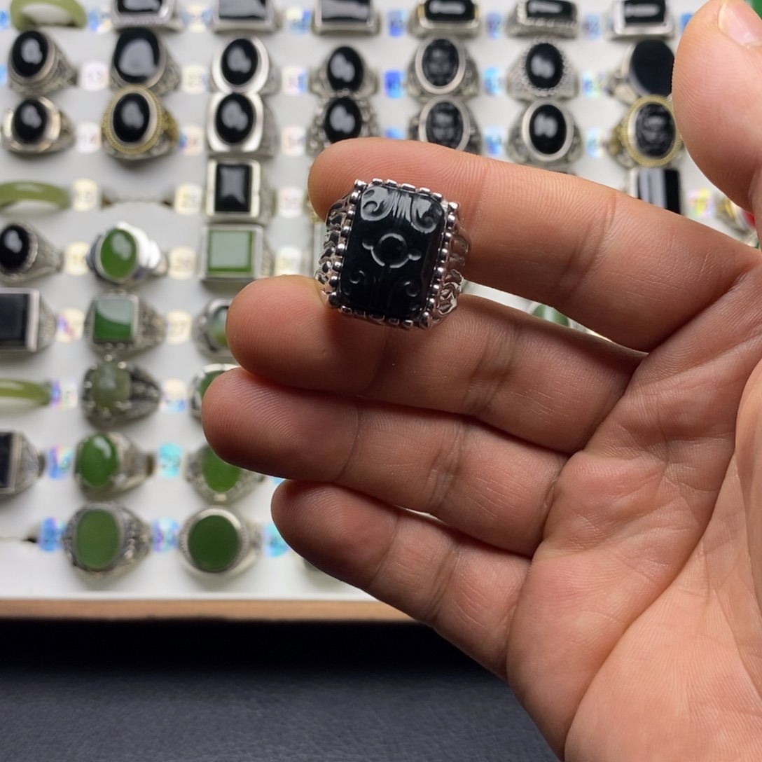 大***0和田玉银S925镶嵌戒指