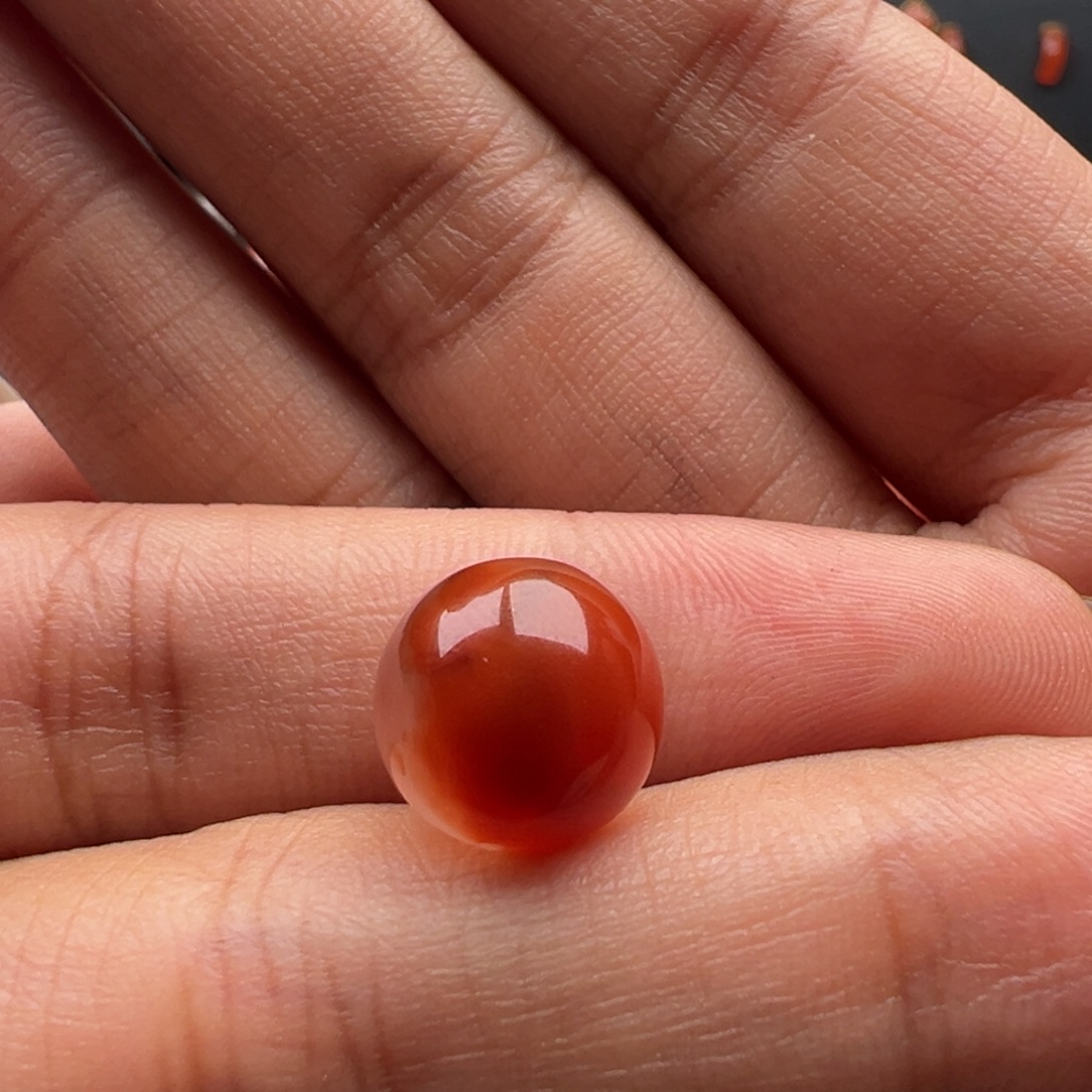 哪***害南红玛瑙未镶嵌圆珠11.5