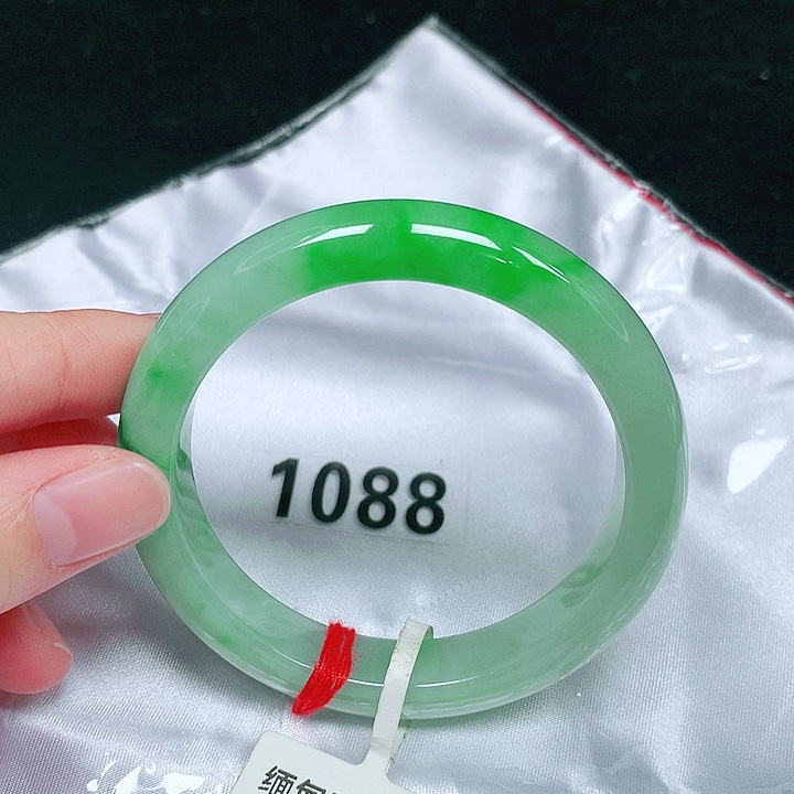 翡翠未镶嵌手镯翡翠手镯未镶嵌