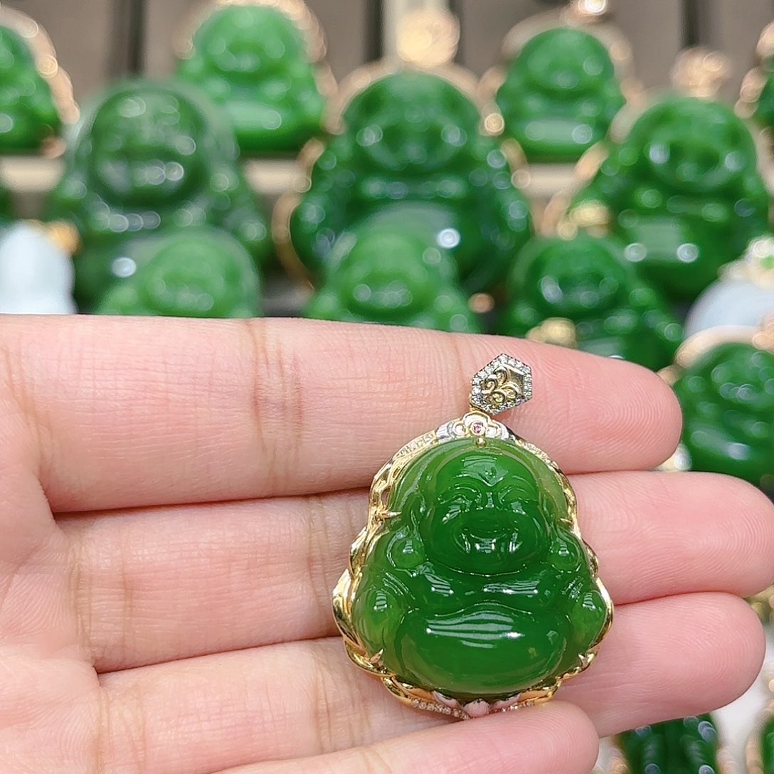 和田玉（碧玉）颈饰18K金镶嵌