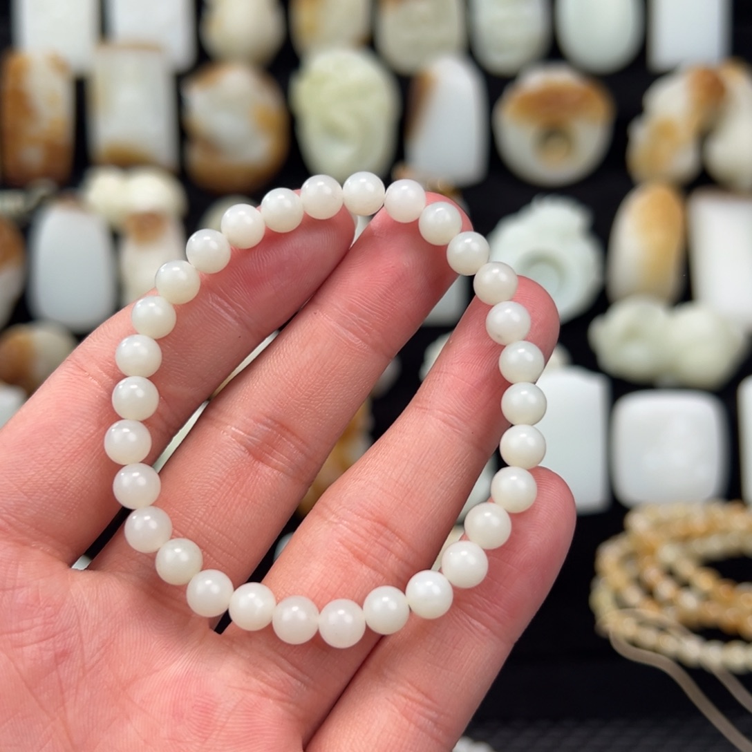 和田玉颈饰未镶嵌