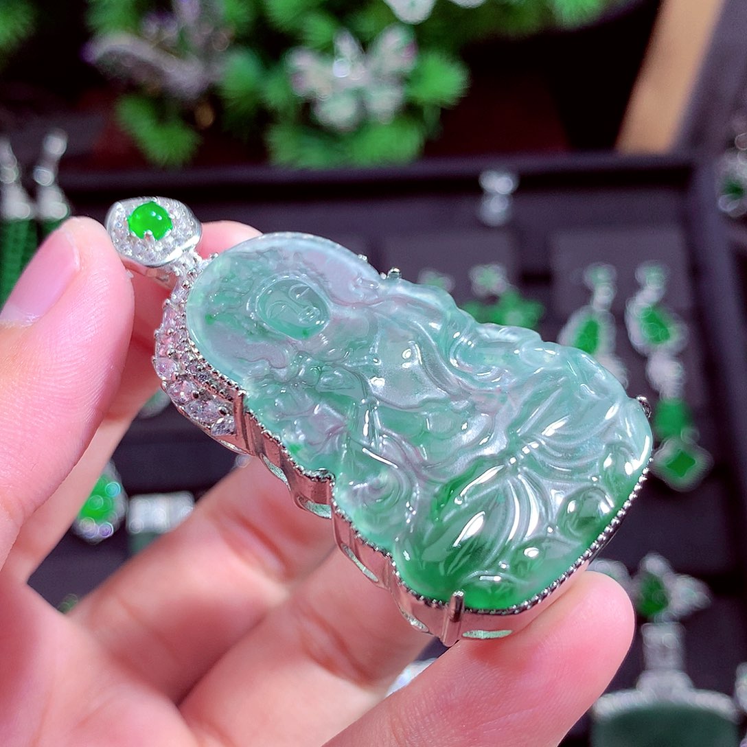 颈饰未镶嵌翡翠天然