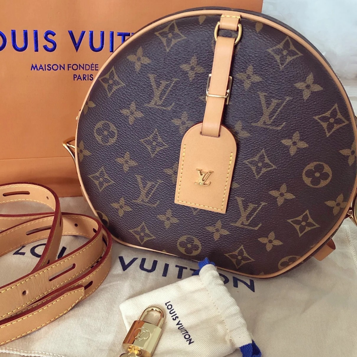 95新 LouisVuitton/路易威登 LV老花大圆饼25020009-02
