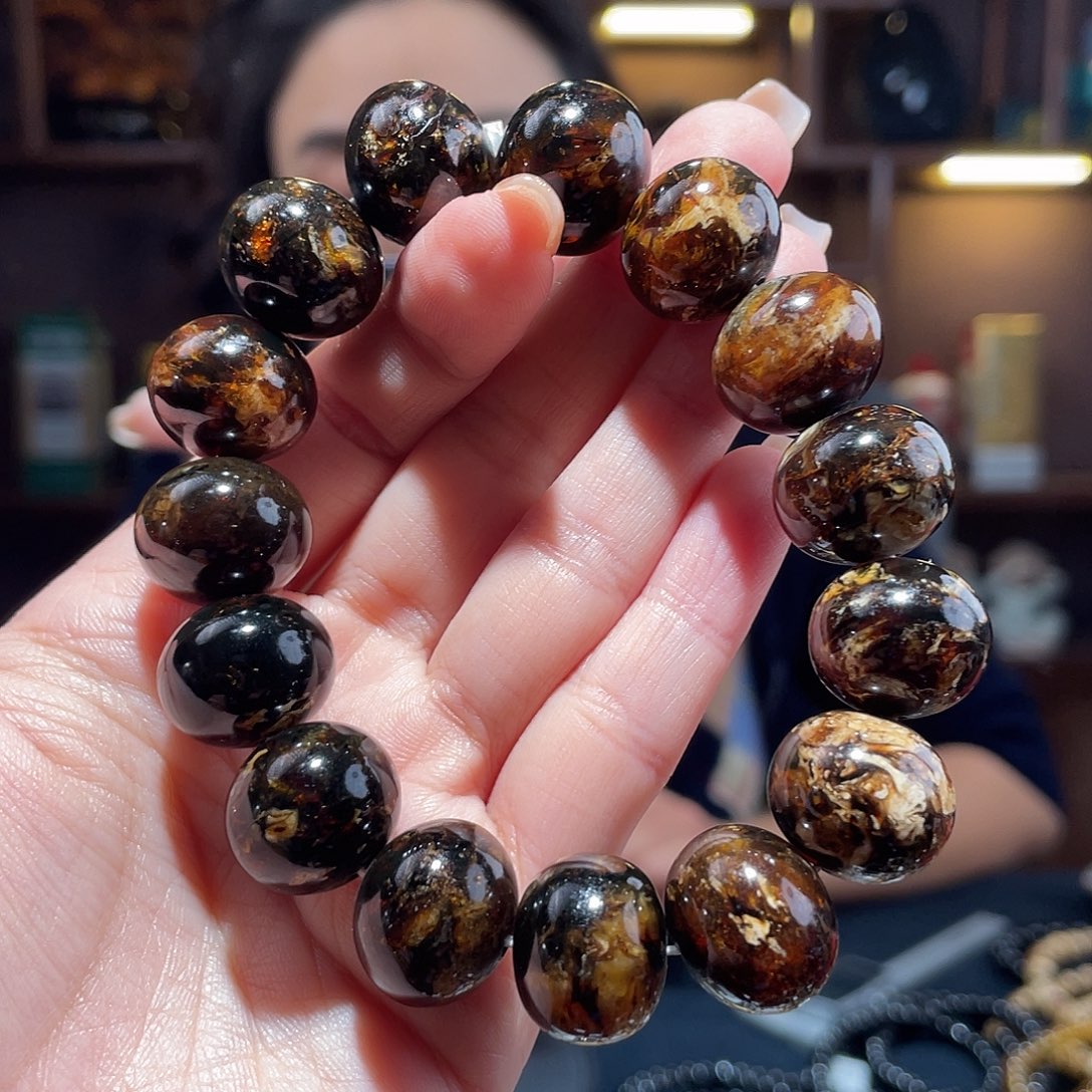 琥珀颈饰未镶嵌17m黑花