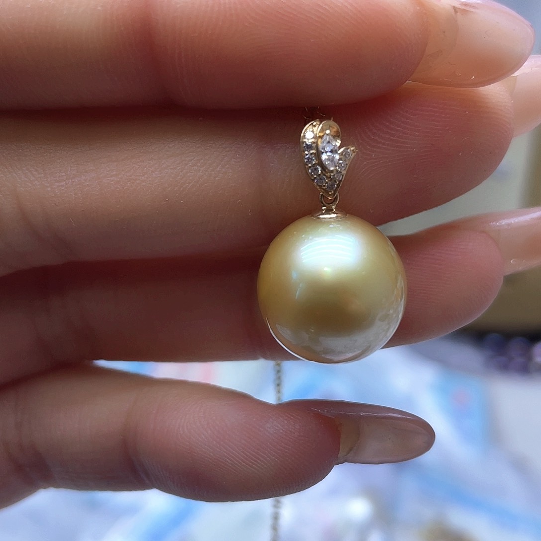 海水珍珠颈饰18K金镶嵌