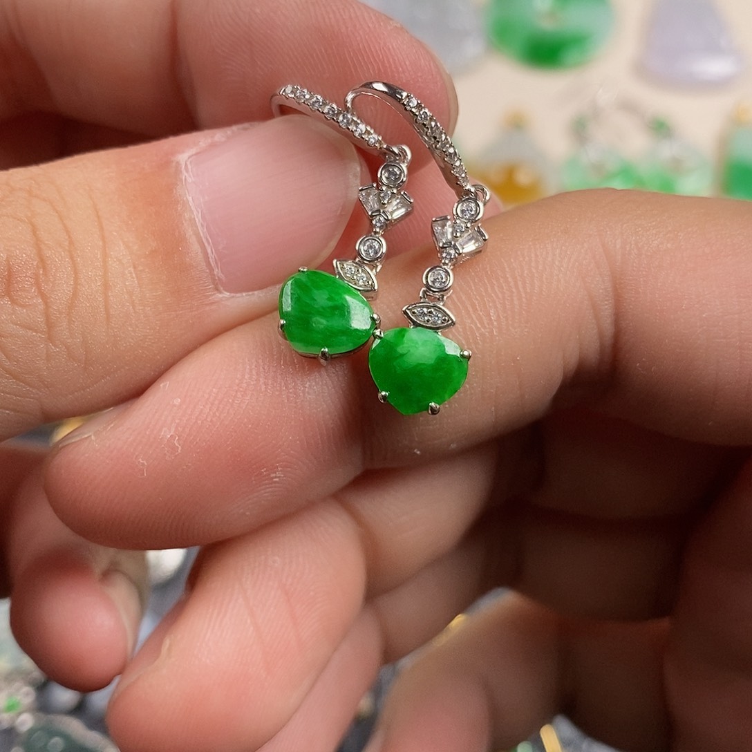翡翠银S925镶嵌耳饰翡翠