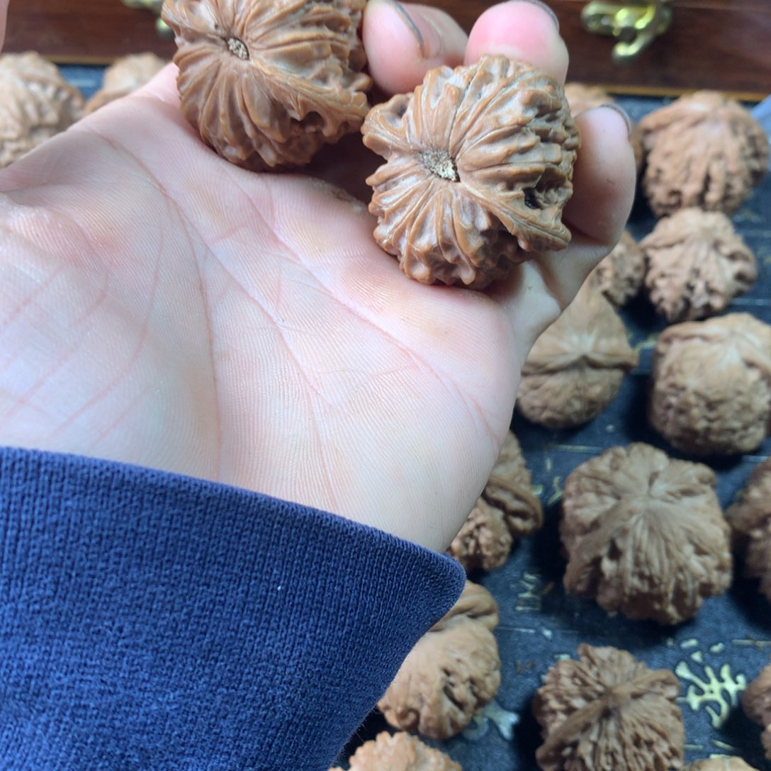 吊坠猴头核桃文玩核桃磨盘狮子头边41肚40高32