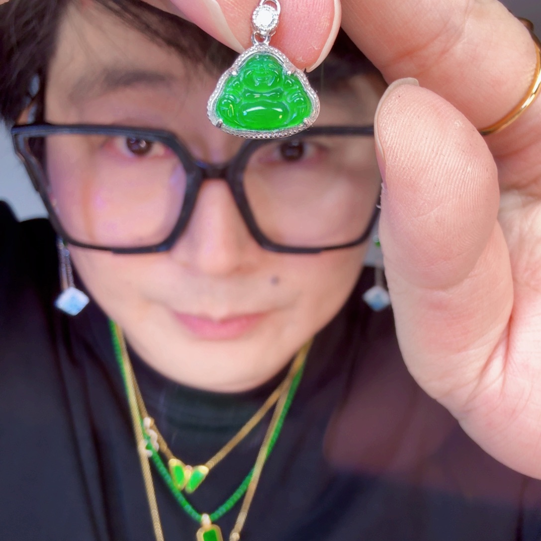 翡翠挂件未镶嵌一件