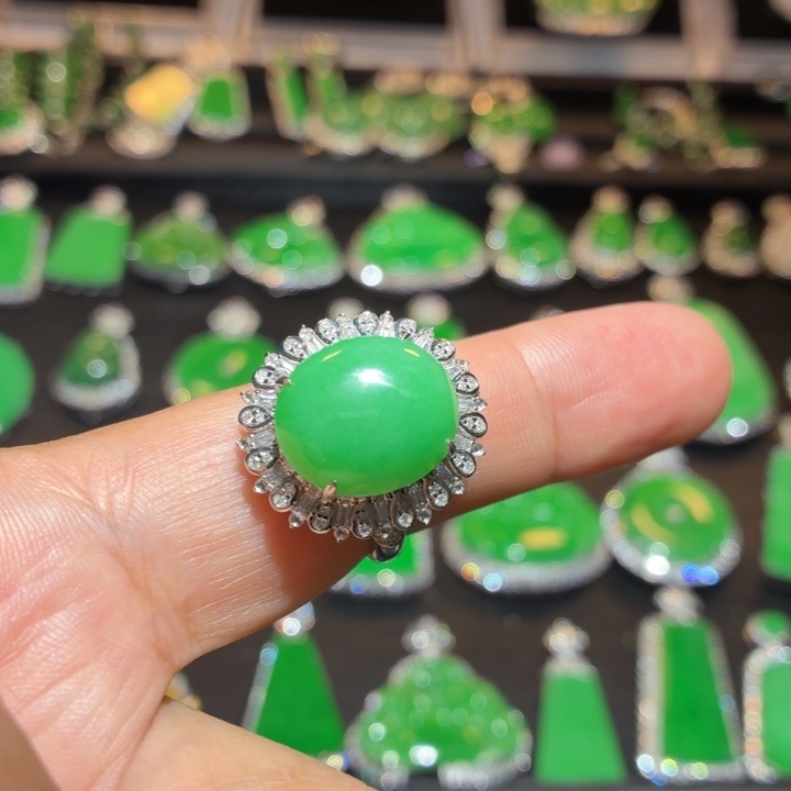 翡翠18K金镶嵌吊坠(不含链)