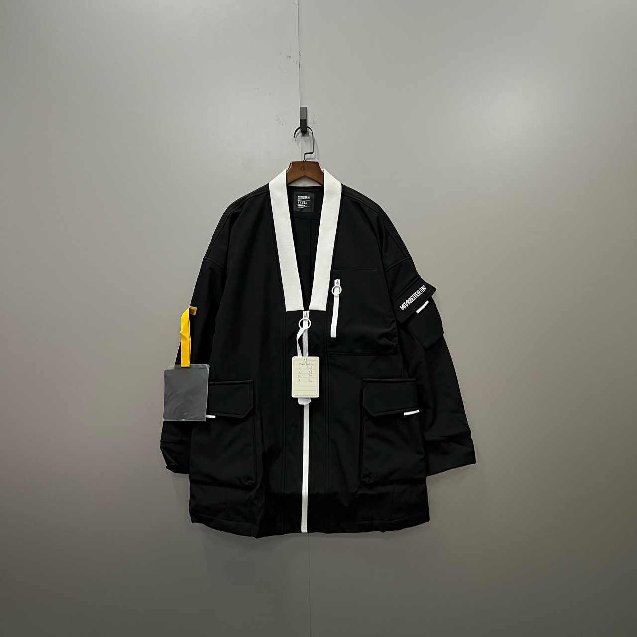 （bb）120 MITARBEITER（IN） 拼色V领拉链夹克 2码/全新/吊牌/000211