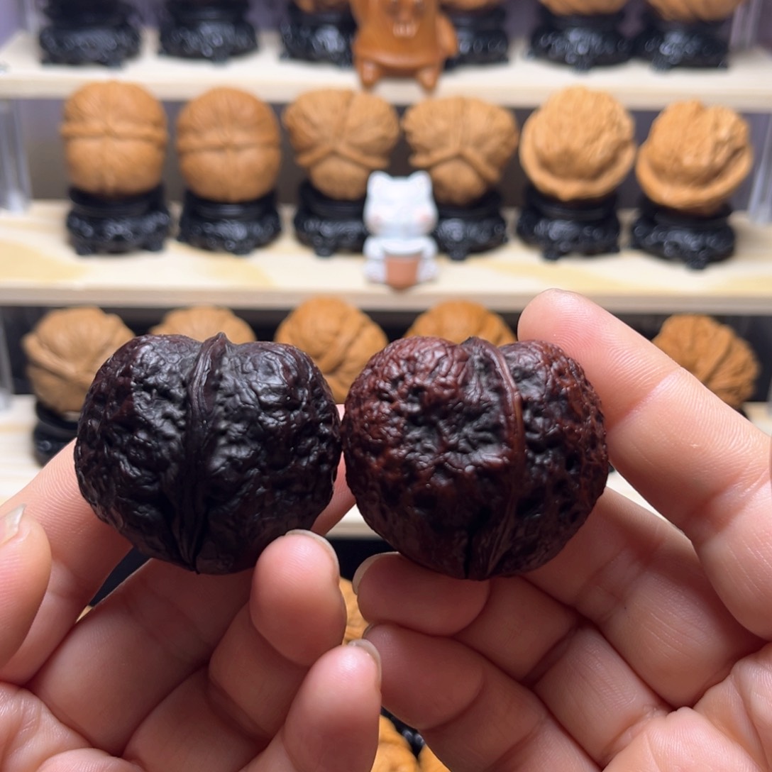 文玩核桃吊坠25w峭壁元宝39尺