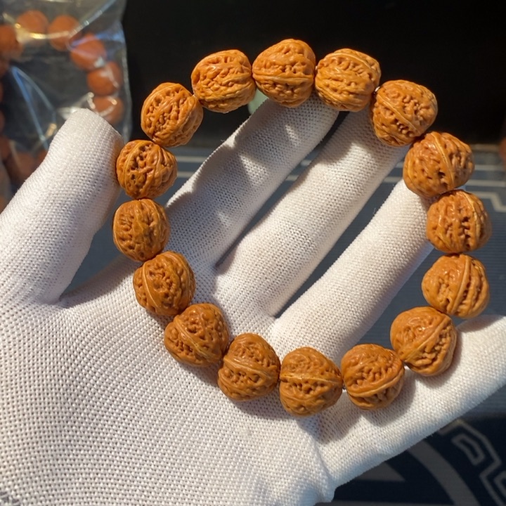 文玩核桃手串……4