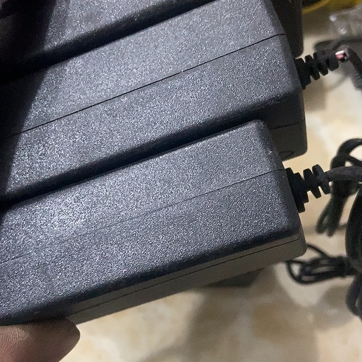 天***诚六个21V大充电器坏的