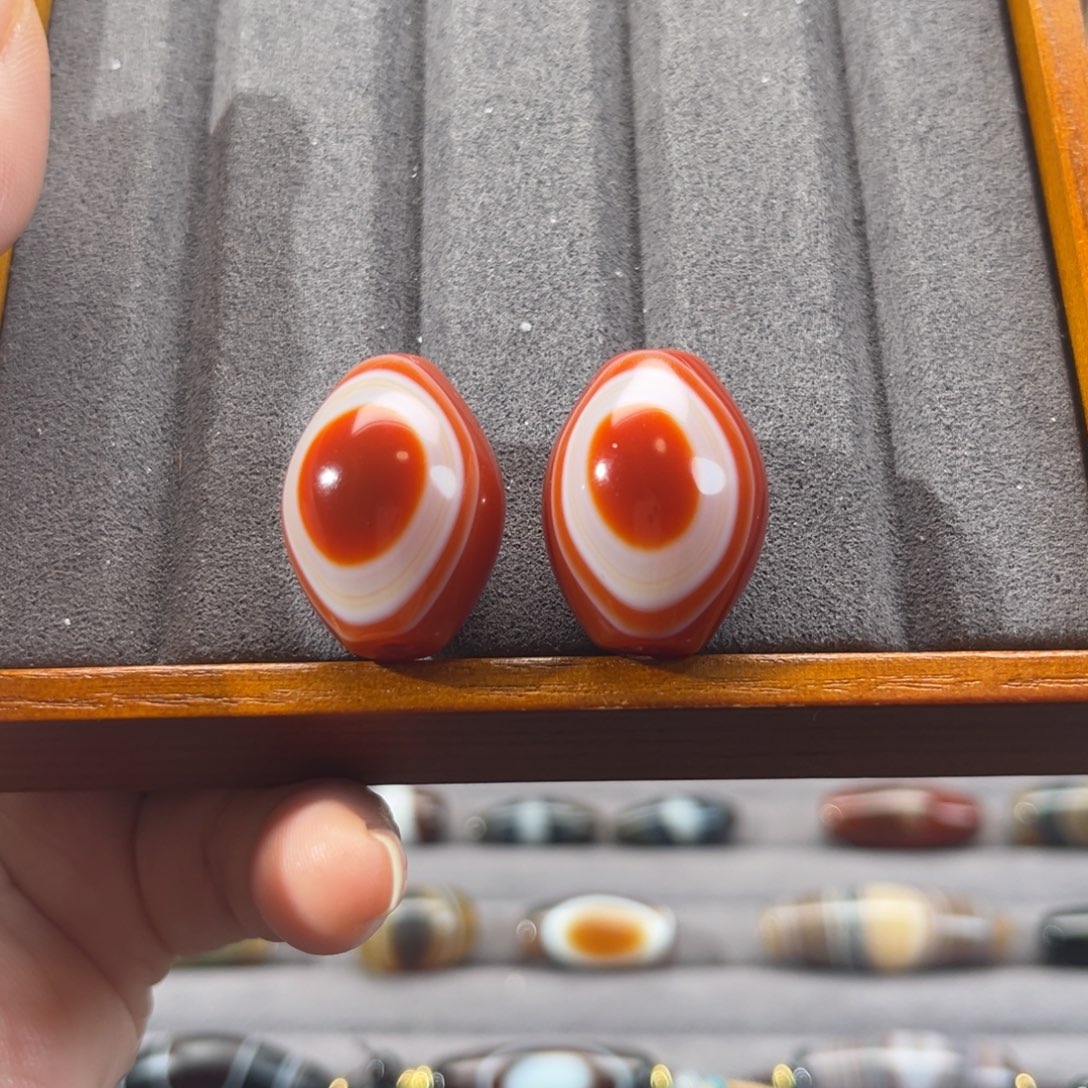 奔***）玛瑙/玉髓合金颈饰