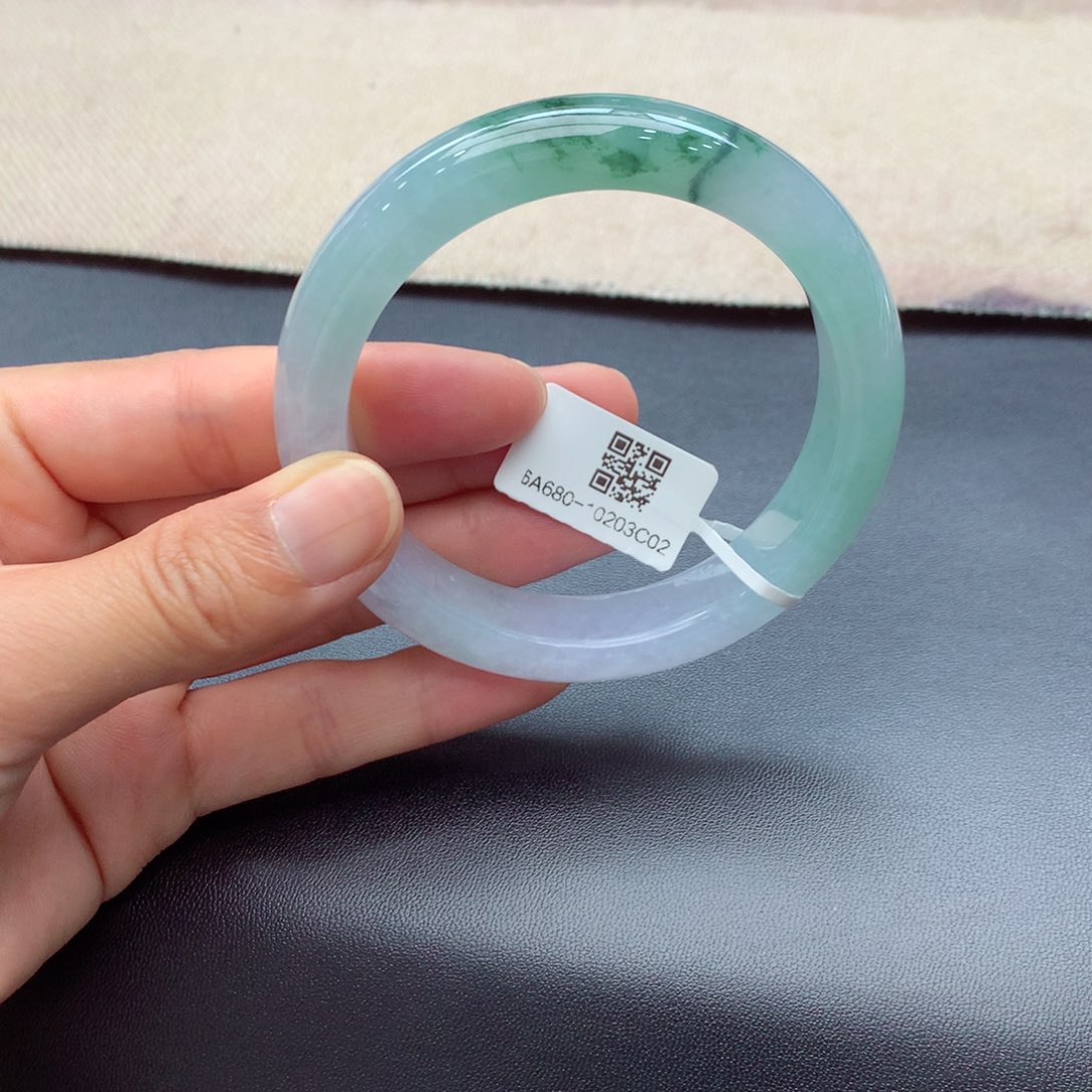 翡翠手镯未镶嵌缅甸翡翠手镯