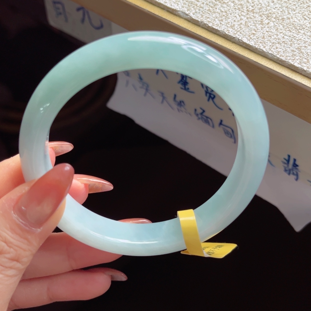 翡翠未镶嵌手镯手镯