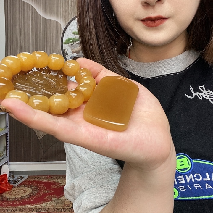 路***）和田玉未镶嵌颈饰