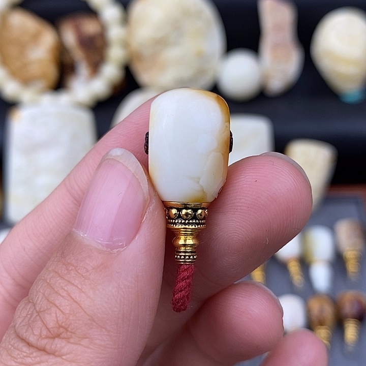 琥珀未镶嵌裸石11三通c525