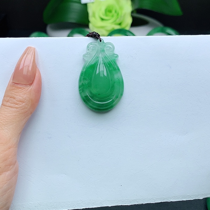 石英质玉吊坠未镶嵌