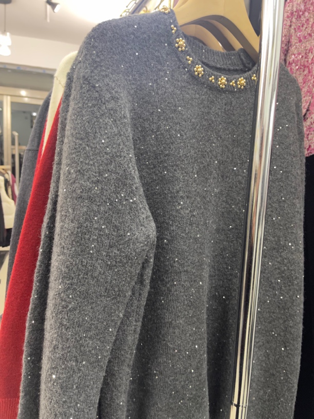 定珠中长款毛衣灰色