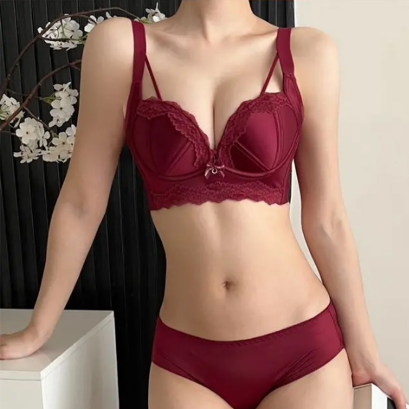 买一送一 维利亚【走秀款】意大利贵妇鎏金缎面小胸聚拢型1221