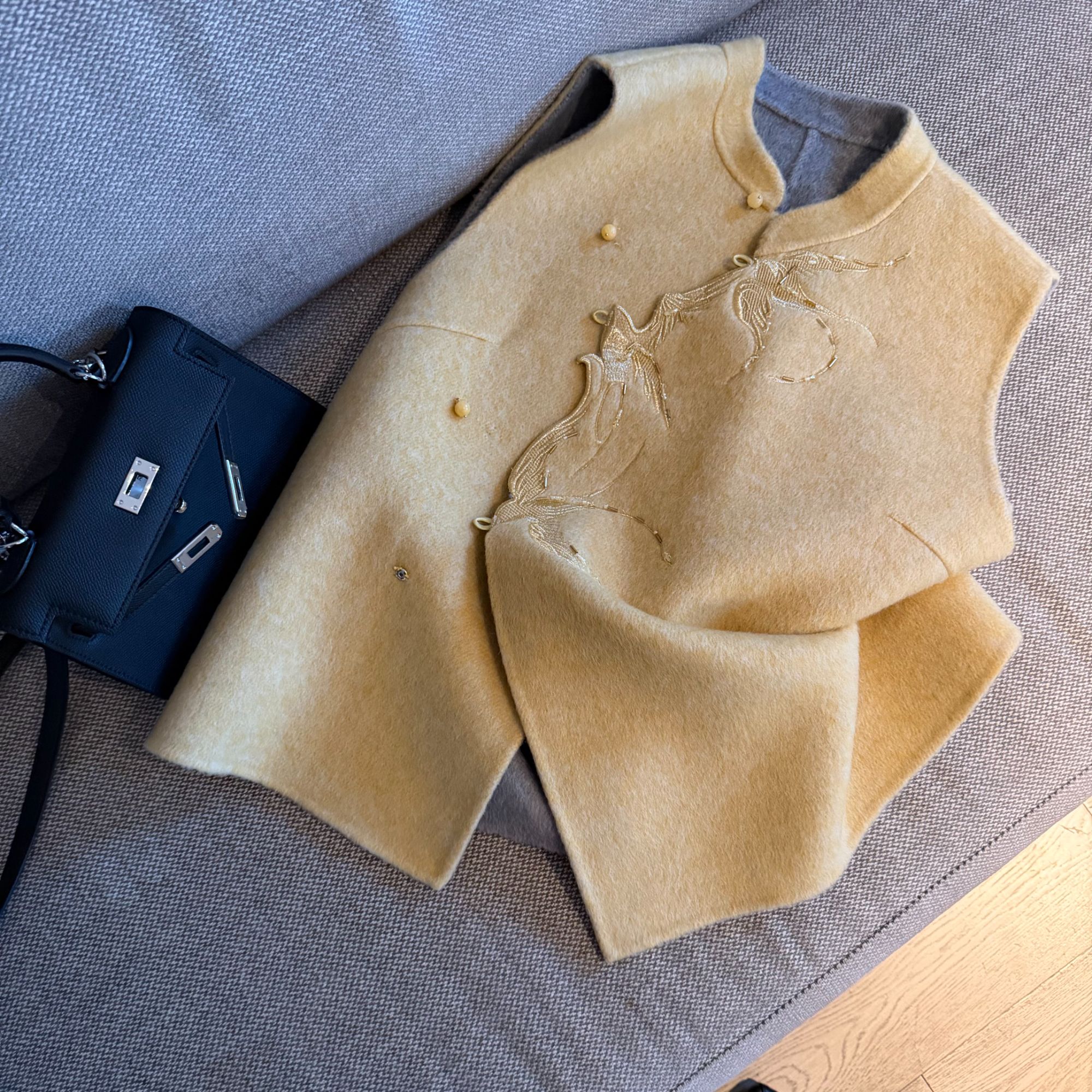 阿黎精选-------年货高品质刺绣新中式手工羊毛马甲