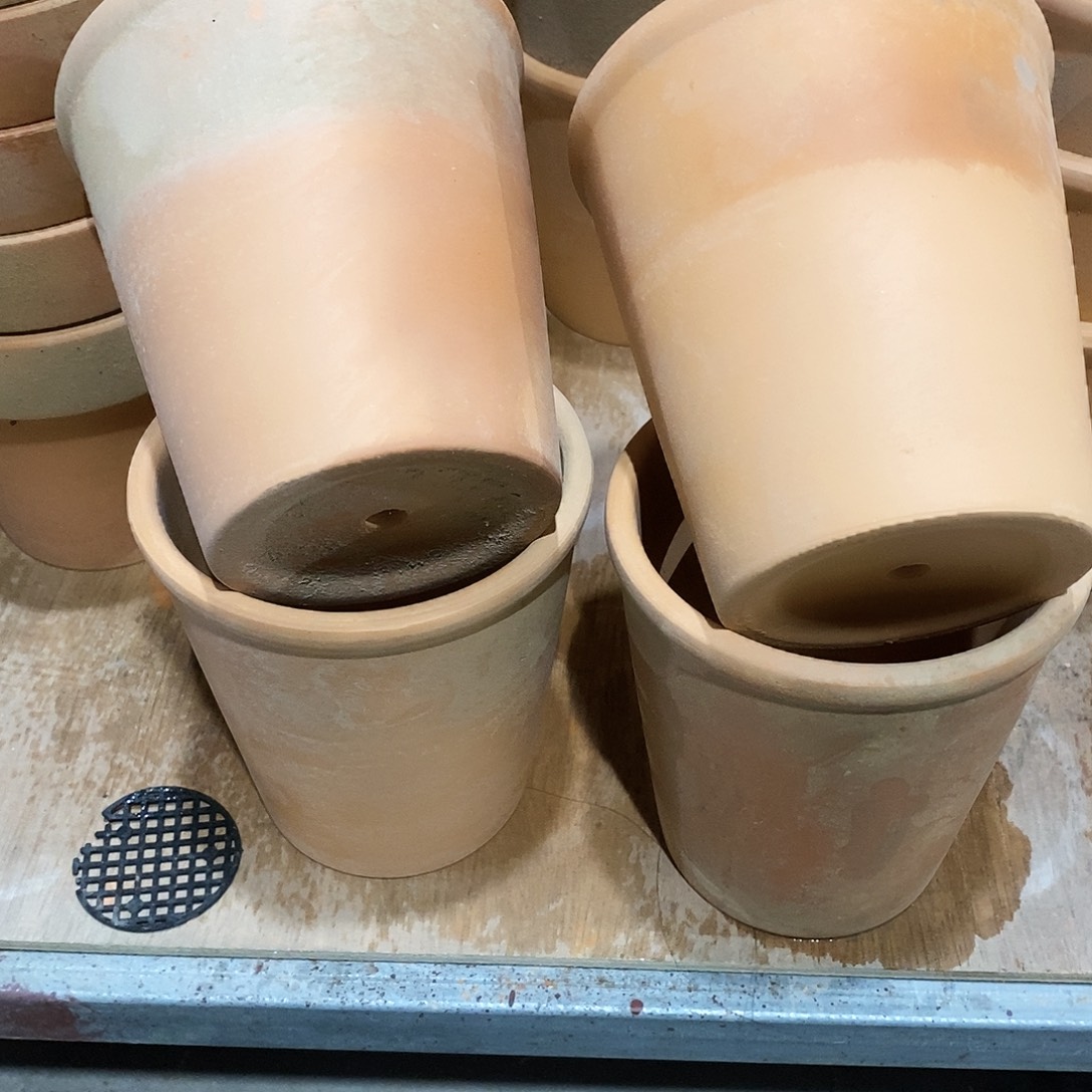 瑕疵红陶10×11-4          