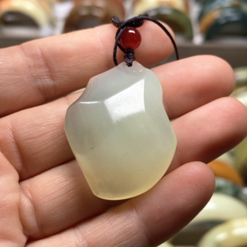 【闪购商品】蛇纹石玉未镶嵌手镯