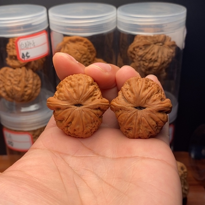 迷***翰把件文玩核桃36尺元宝