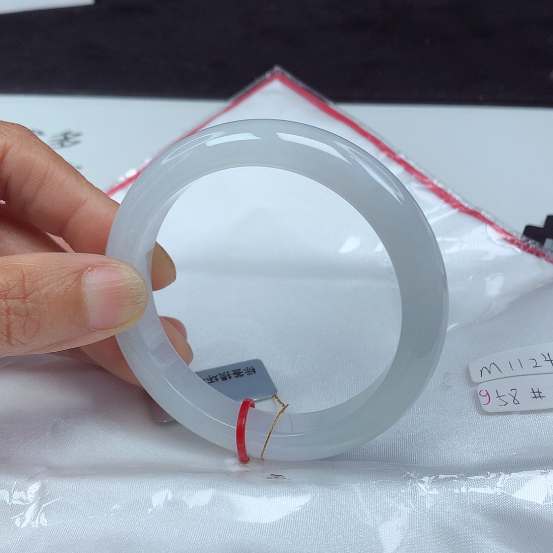 翡翠手镯未镶嵌58圈2479