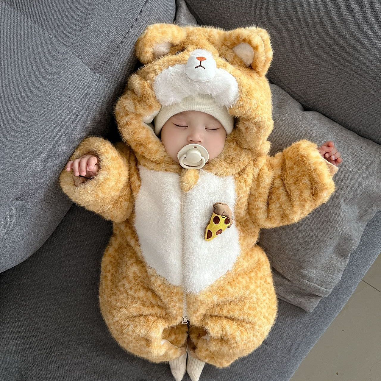 婴儿冬装衣服可爱冬季外出哈衣保暖超萌宝宝连体衣加厚外出服爬服
