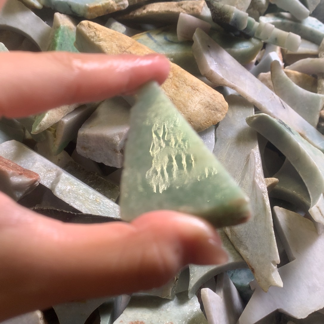 翡翠颈饰未镶嵌缅甸翡翠
