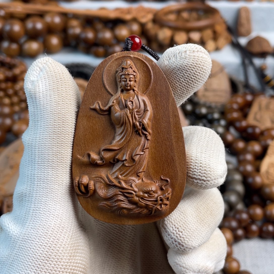 木老山檀御龙观音吊坠