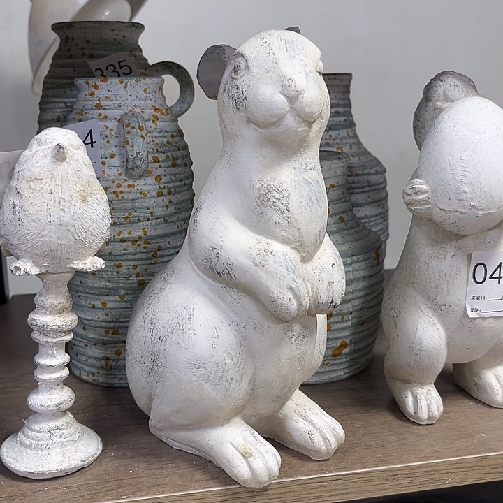 复古风格兔子摆件