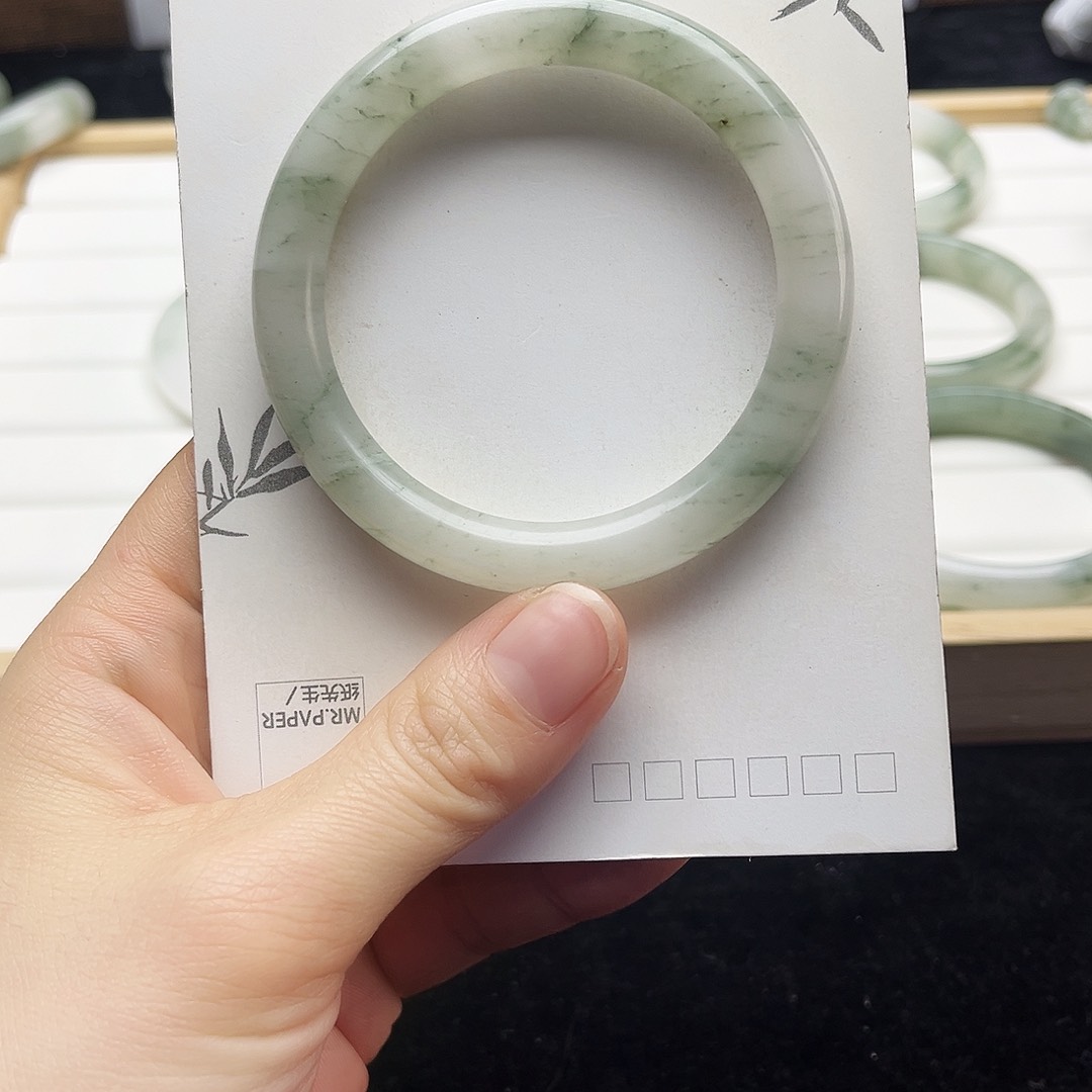 未镶嵌手镯石英质玉10