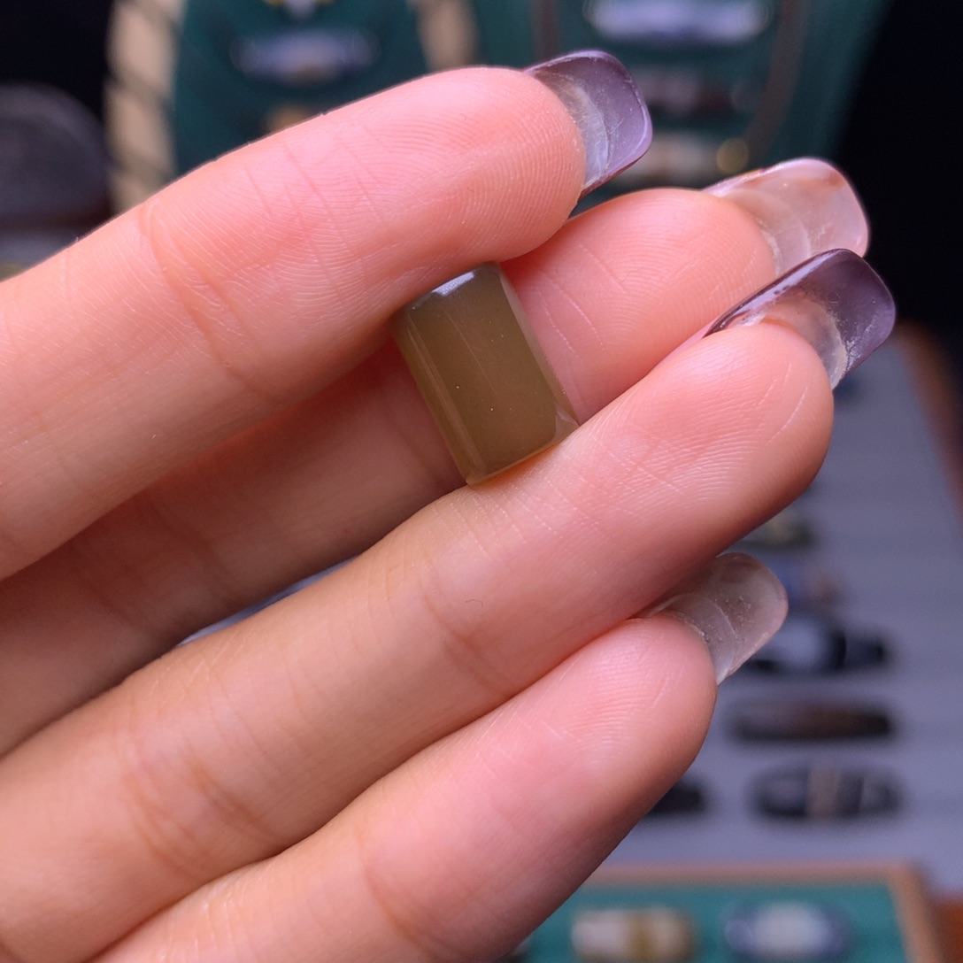 未镶嵌颈饰玛瑙/玉髓猗*座