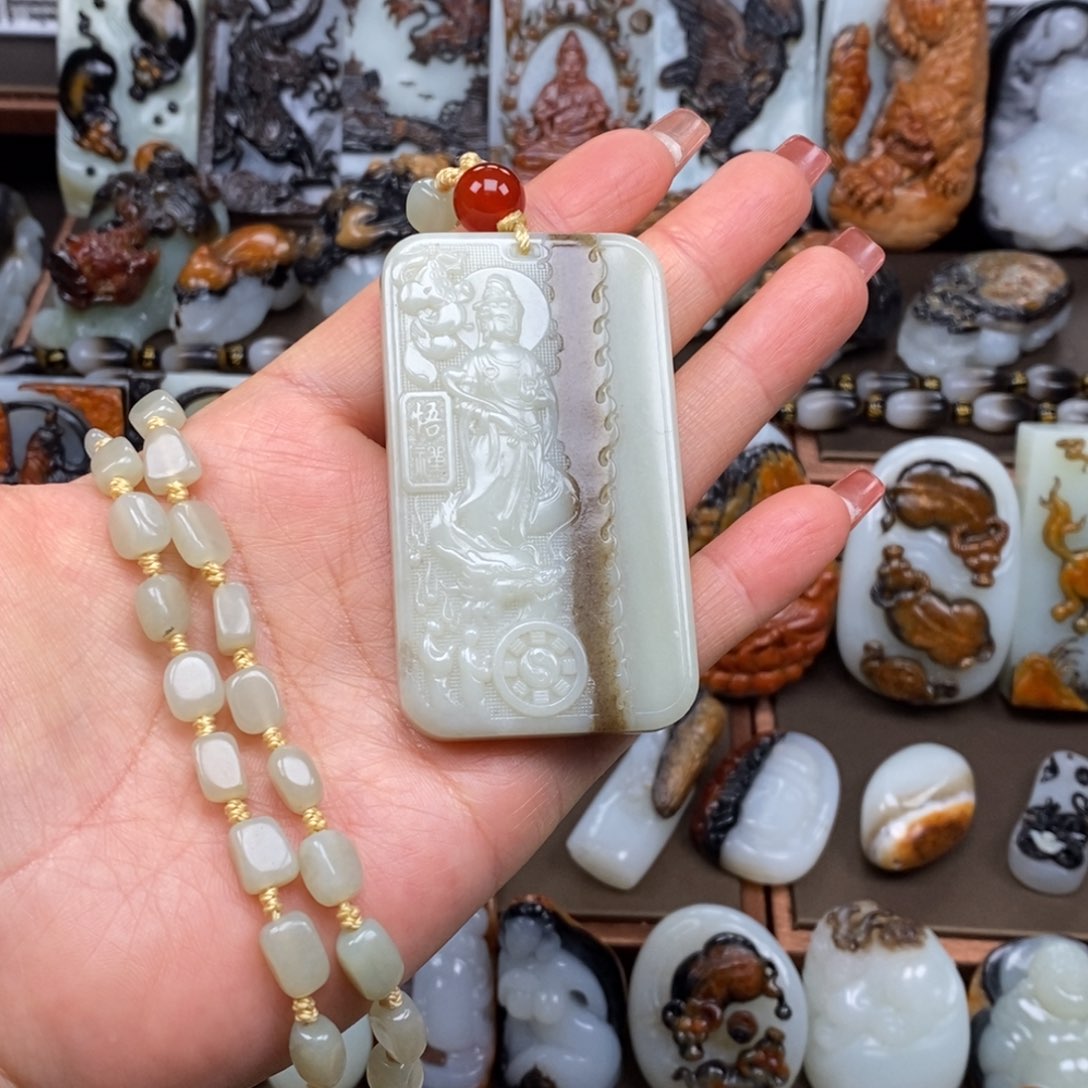 颈饰未镶嵌和田玉