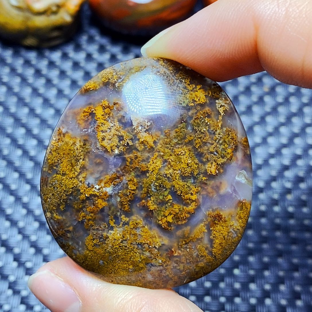 未镶嵌颈饰玛瑙/玉髓宝*