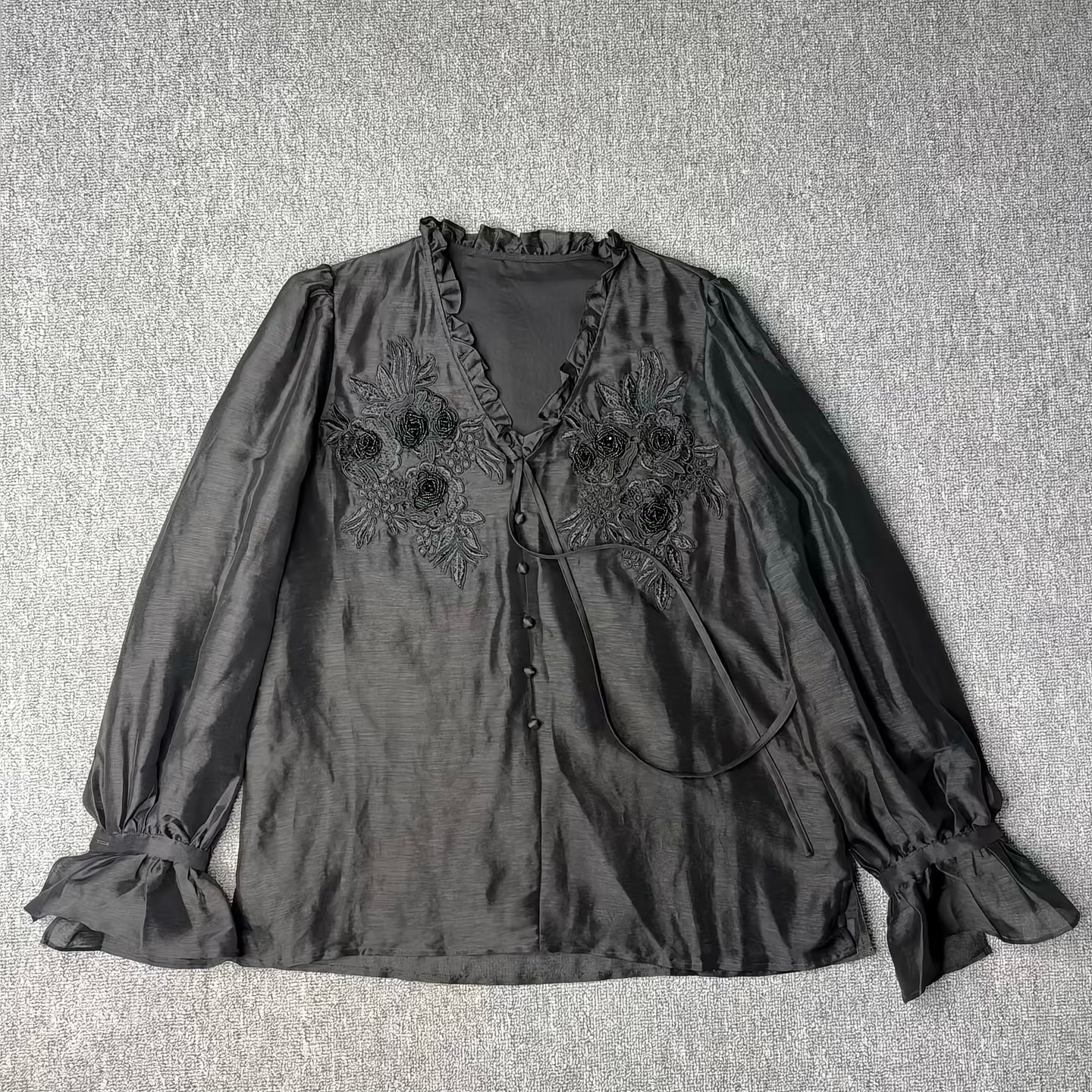 悟源服饰温柔气质女装上衣1076黑