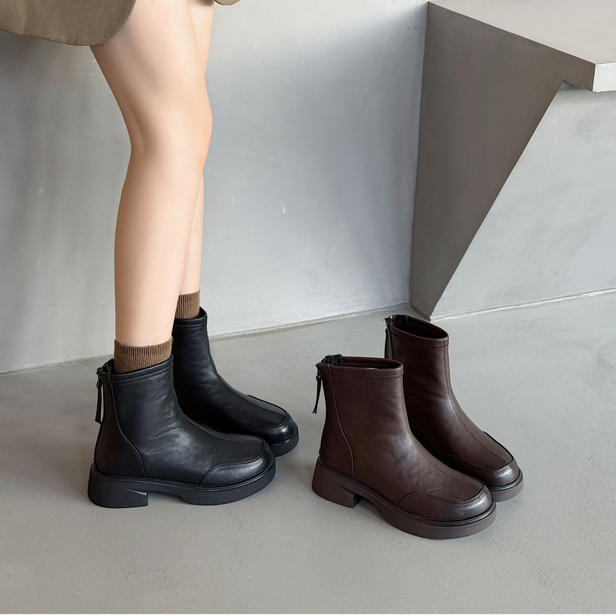 1018-2冬季新款时尚短靴女洋气瘦瘦靴加绒保暖英伦风马丁靴防滑