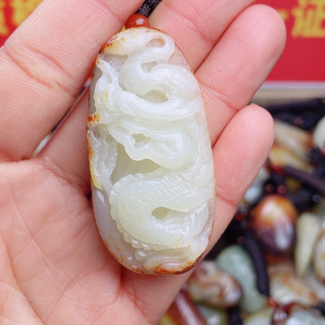 和田玉颈饰未镶嵌