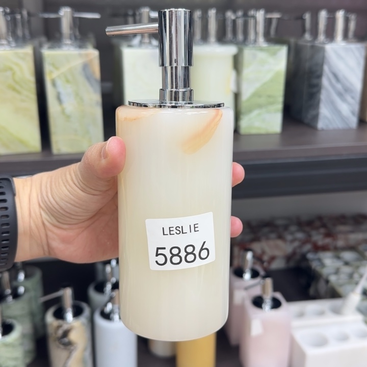 爱***羊5886。。。。。。。。。。漏
