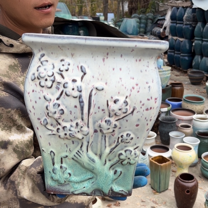 高度24厘米口20厘米