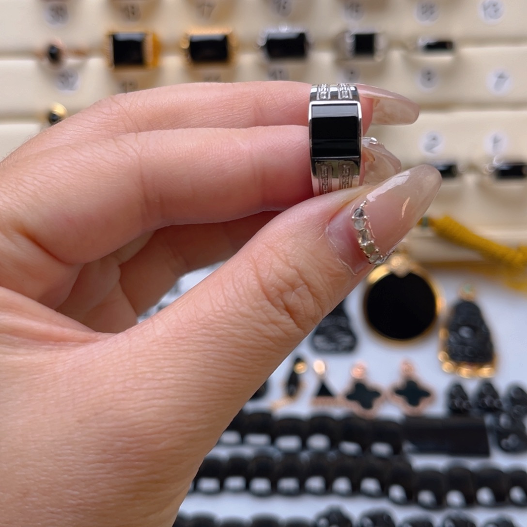 翡翠戒指18K金镶嵌男戒