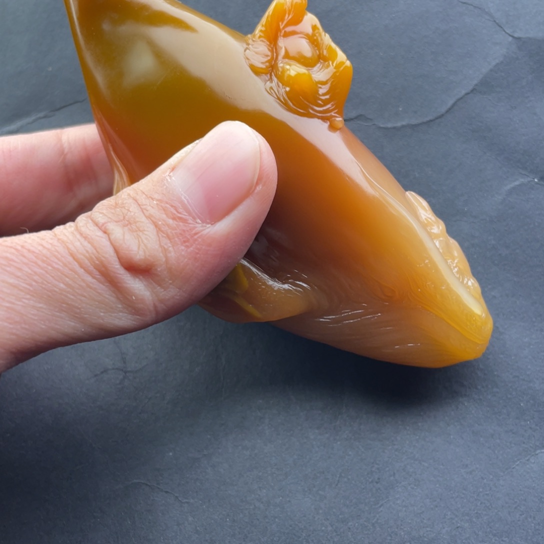 石英质玉黄蜡石摆件未镶嵌倪**贝