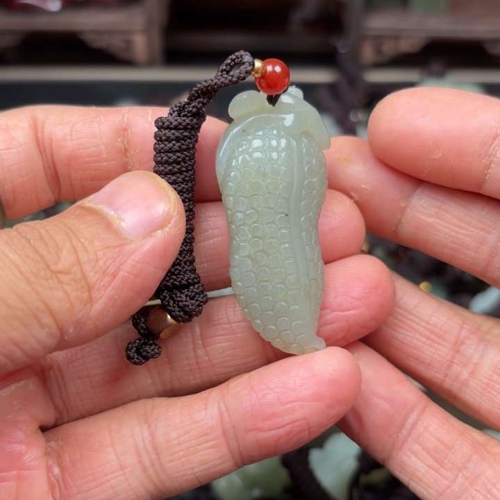 和田玉吊坠未镶嵌