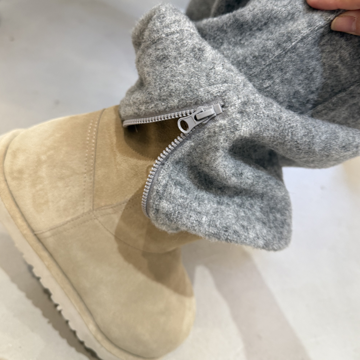 冬款高腰羊毛松紧腰显梨形裤子