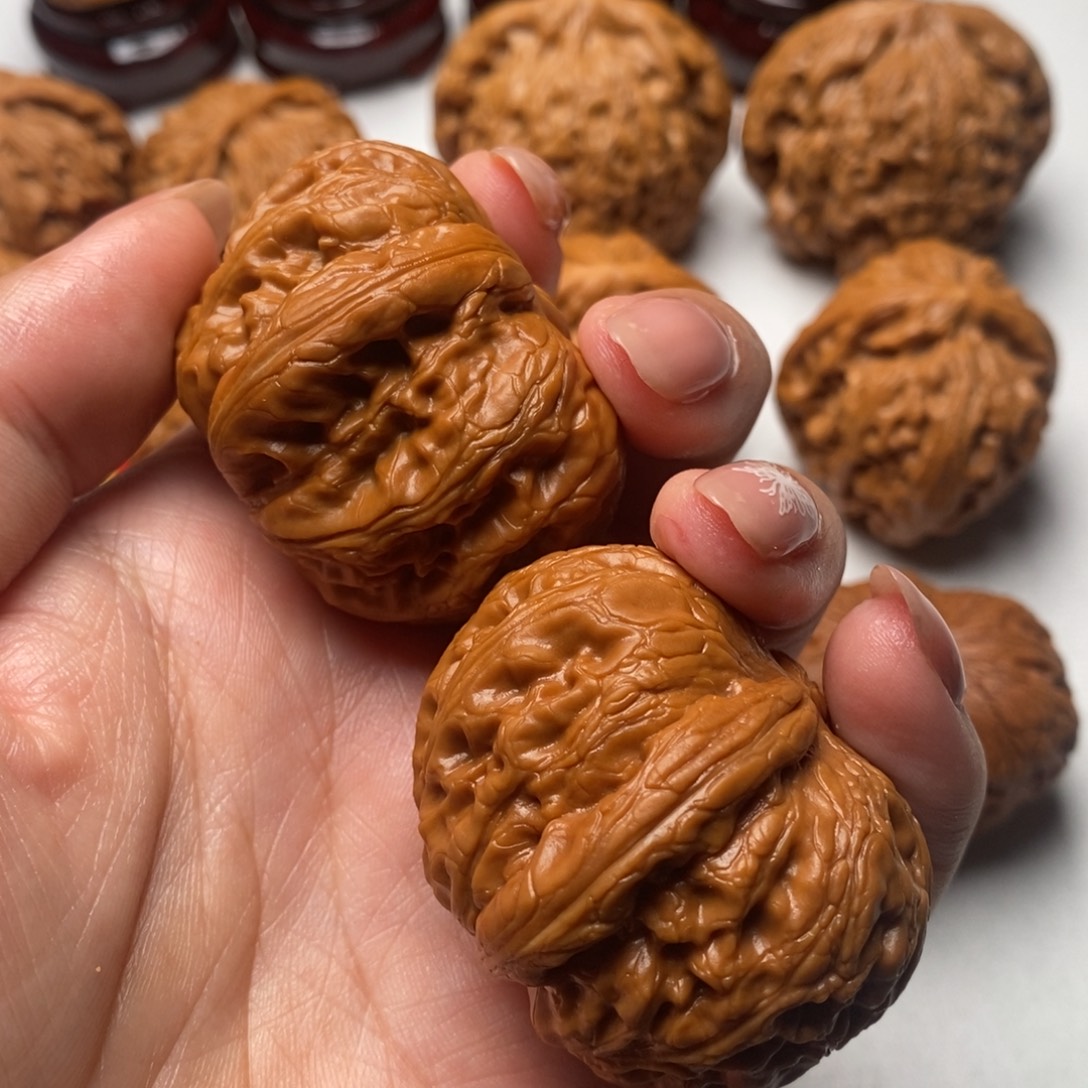 赫***郝核桃文玩核桃元宝