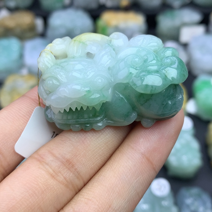 翡翠颈饰未镶嵌天然缅甸翡翠