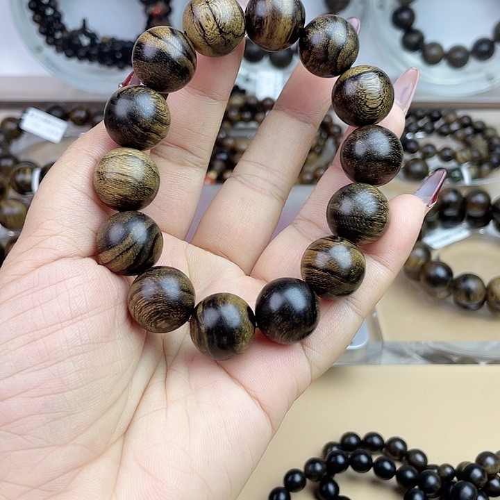 沉香手串天*越南芽庄白奇玉化留疤嘤子虎斑